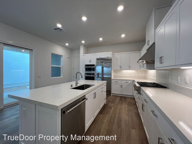 Building Photo - 3 br, 2.5 bath House - 378 Baluster