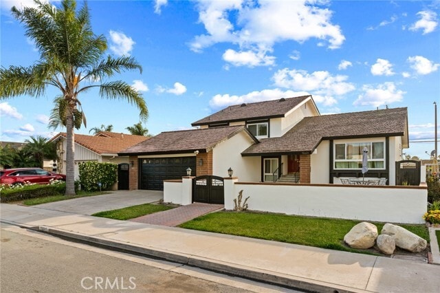 Building Photo - 15601 Whiteoak Ln
