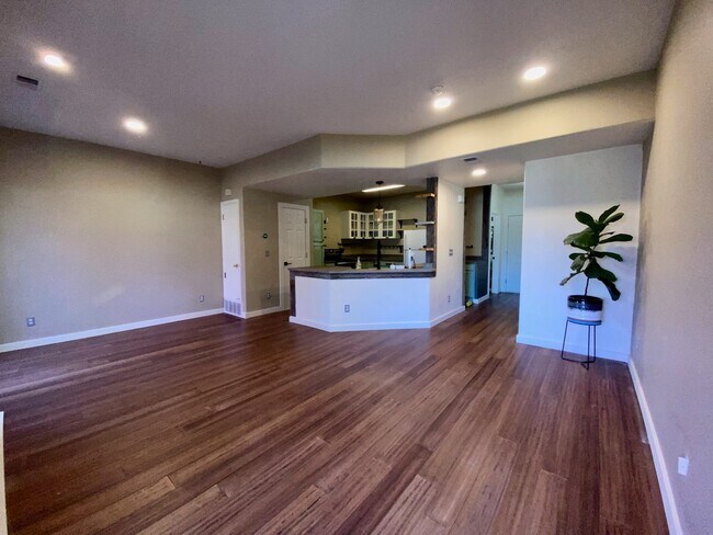 Engineered bamboo hardwood floors - 9056 Gale Blvd