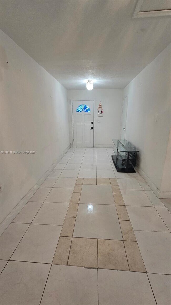 Foto del edificio - 15120 SW 87th Ave