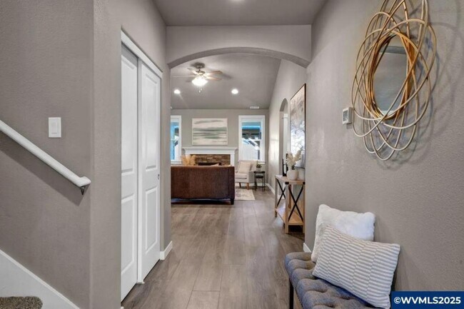 Foto del edificio - 2753 NW Dover Ave