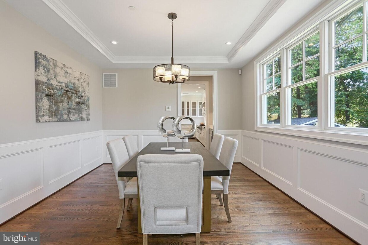 Foto principal - 5608 McLean Dr