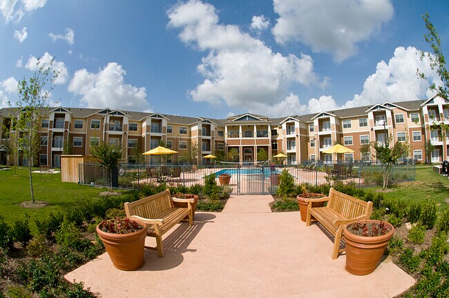 Foto del edificio - Mariposa at Ella Boulevard 55+ Apartment H...