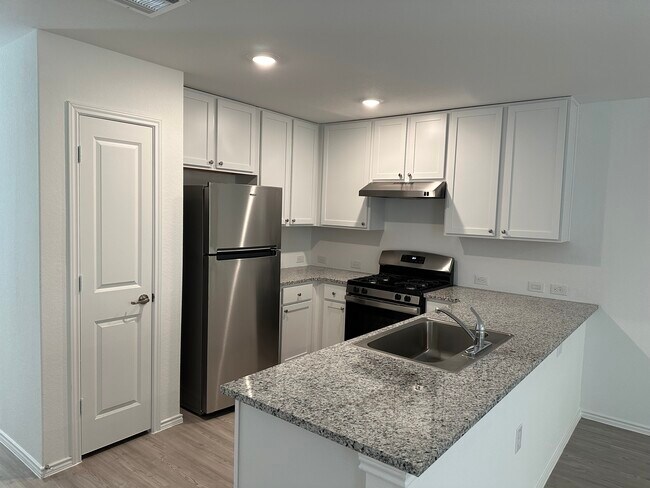 Building Photo - 6322 Marco Plains