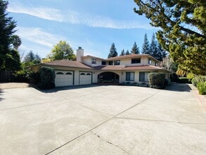 Building Photo - 505 Sleeper Ave
