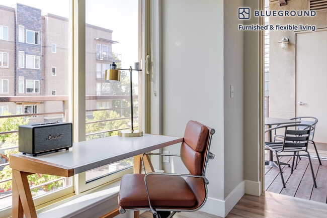 Building Photo - 545 San Antonio Rd