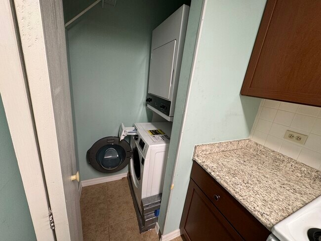 Foto del edificio - 1925 N Hicks Rd