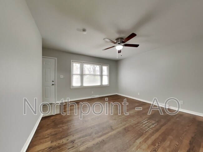 Building Photo - 8403 E 98th Terrace