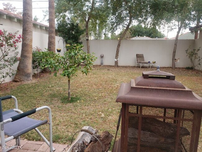 Foto del edificio - 3 br, 2 bath House - 107 W Windsor Ave