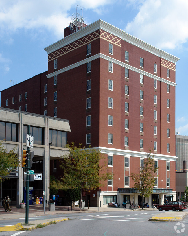 Building Photo - Vanderbilt Apartments