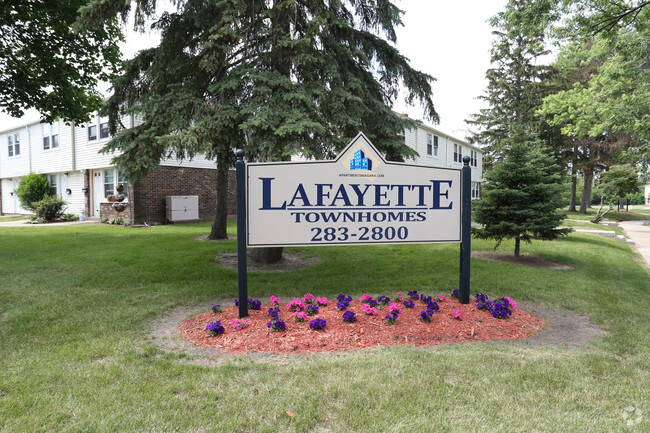 Foto del edificio - Lafayette Townhouses