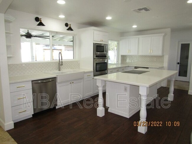 Foto del edificio - 2802 E Weldon Ave