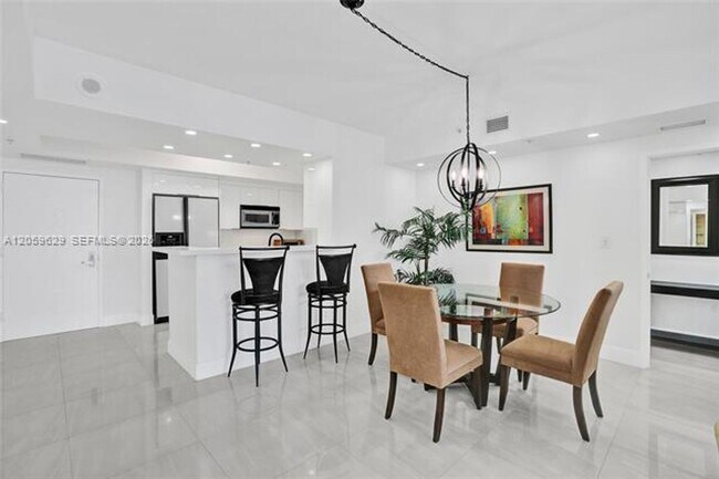 Building Photo - 335 S Biscayne Blvd