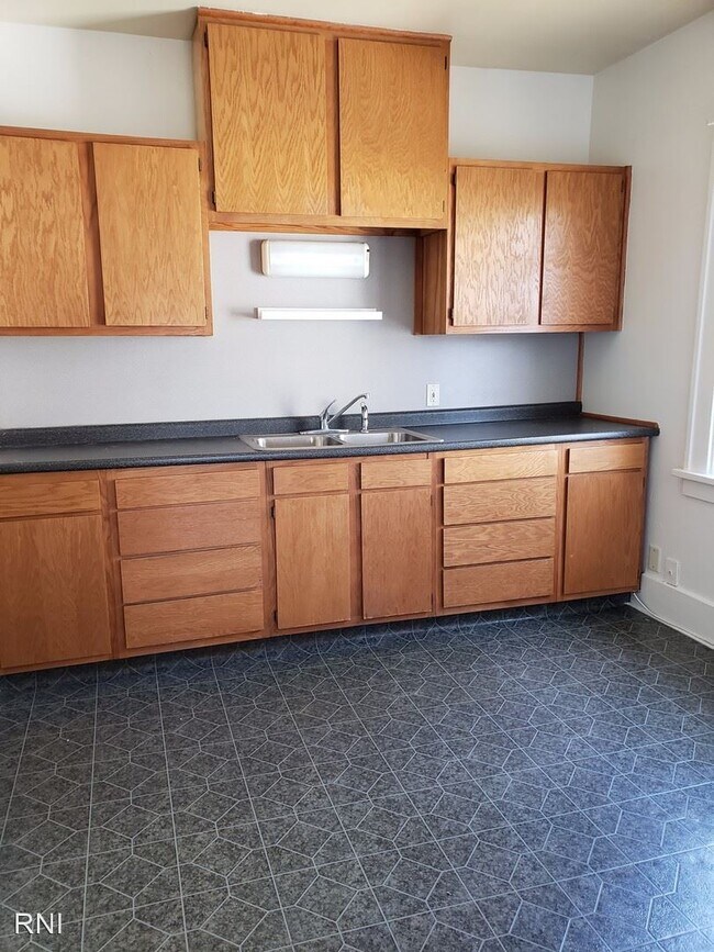 Foto del edificio - 1018 Rivermet Ave