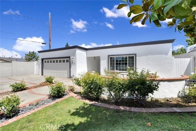 Foto del edificio - 1015 E Walnut Ave