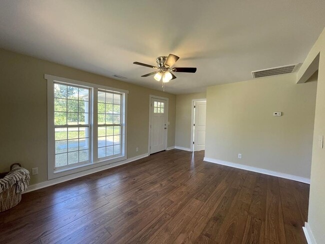 Foto del edificio - 1936 N Dixie Ave