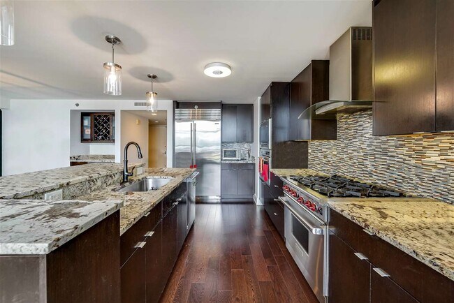 Foto del edificio - 1125 Maxwell Ln
