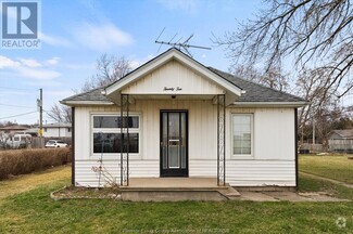 Building Photo - 2010 Division Rd