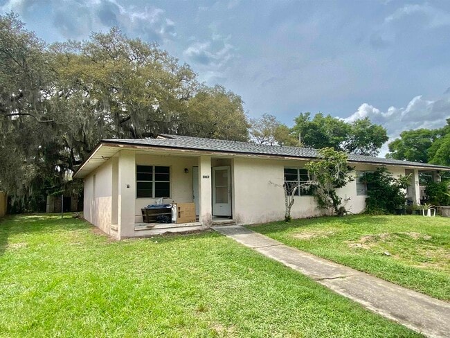 Building Photo - 3715 Bluff Ln