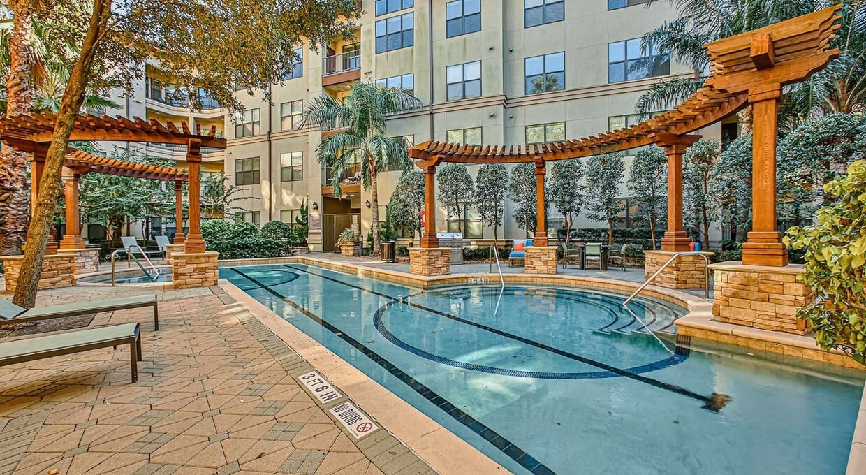 Foto principal - 2900 N Braeswood Blvd