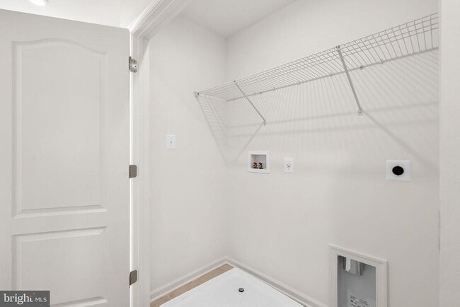 Building Photo - 8269 Longford Rd