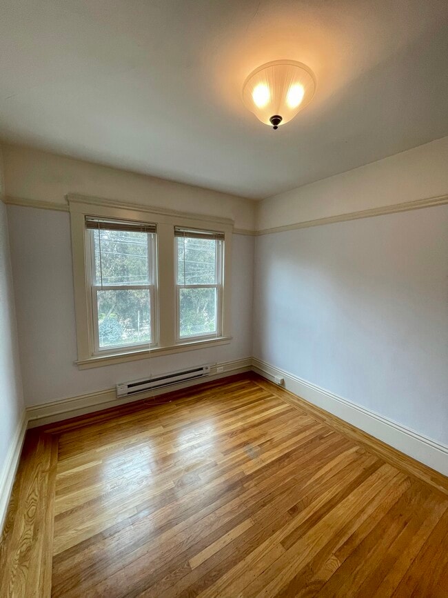 Building Photo - 1309 Kansas St