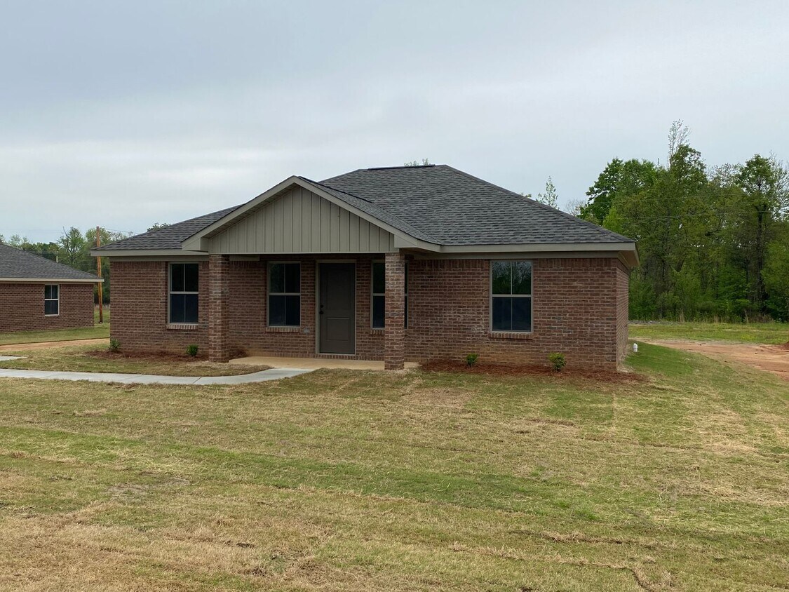 Primary Photo - 1580 CR 885 Saltillo, MS
