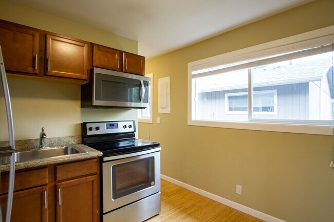 Foto del edificio - Renovated 2 Bedroom Flat in St. Johns/Port...