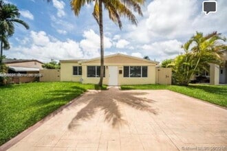 Building Photo - 1748 NE 180th St