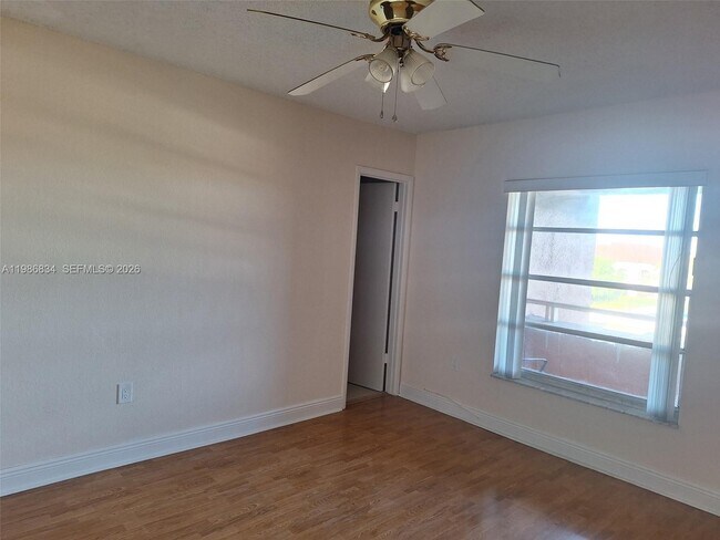 Building Photo - 17600 NW 68th Ave