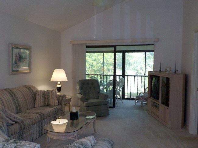 Building Photo - 926 Capri Isles Blvd