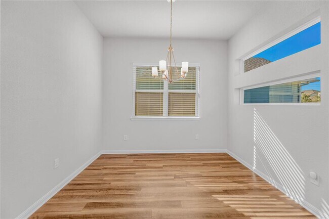 Foto del edificio - 9941 Comely Bnd