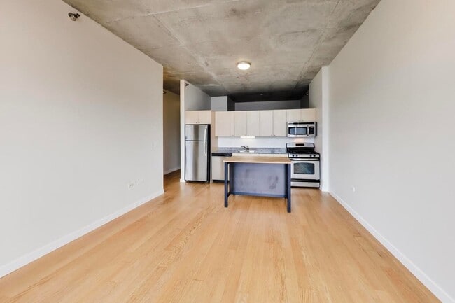 Photo - 235 W Van Buren Street Unit 3413 Apartment