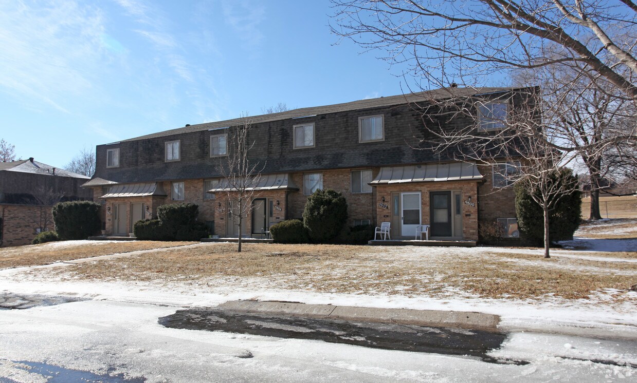 Foto del edificio - 9800-9822 Locust St