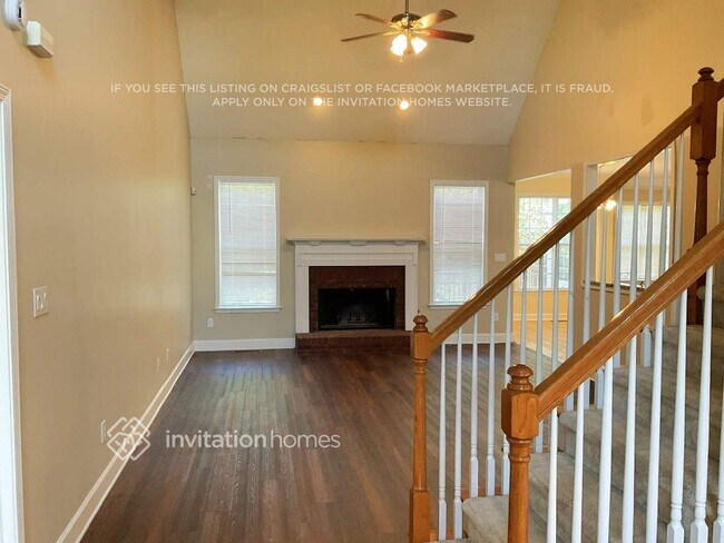 Building Photo - 460 Nora Dr