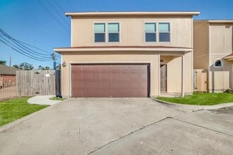 Building Photo - 8712 San Rocco St