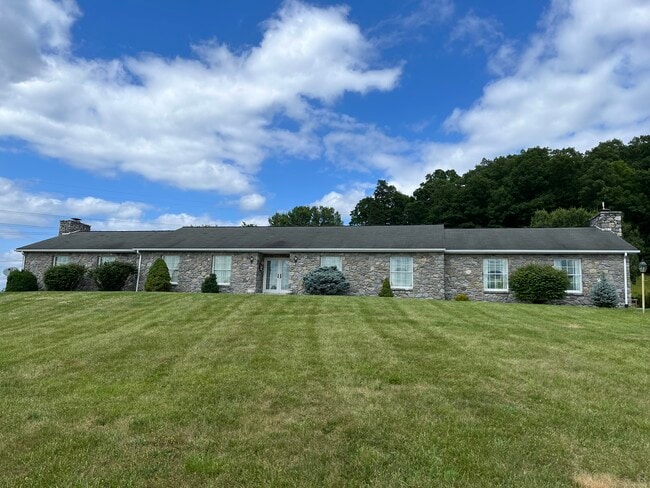 Building Photo - 1281 Stony Hill Rd
