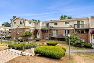 Building Photo - Quail Ridge