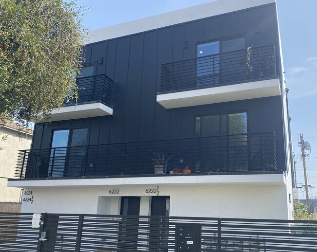 Foto del edificio - 6222 Banner Ave