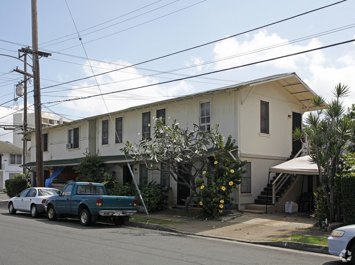 Primary Photo - 655 Coolidge St
