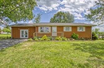 Building Photo - 185 Lois Dr