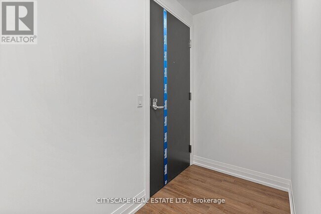 Building Photo - 286 Main St