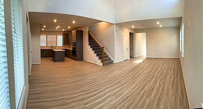 Building Photo - 8475 Harrington Grv Trl