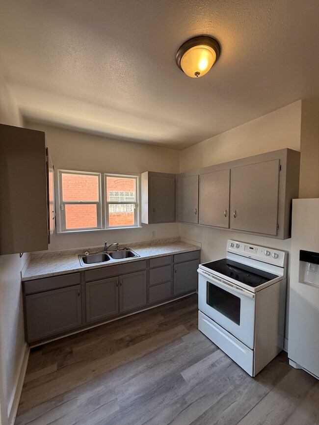 Foto del edificio - Stunning 2 Bed, 1 Bath Home in Pueblo – Available Now!