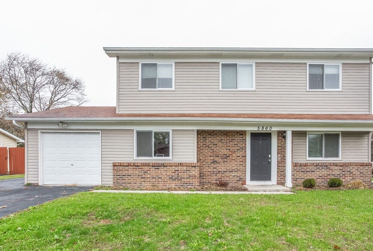 Primary Photo - 5860 Woodgate Dr