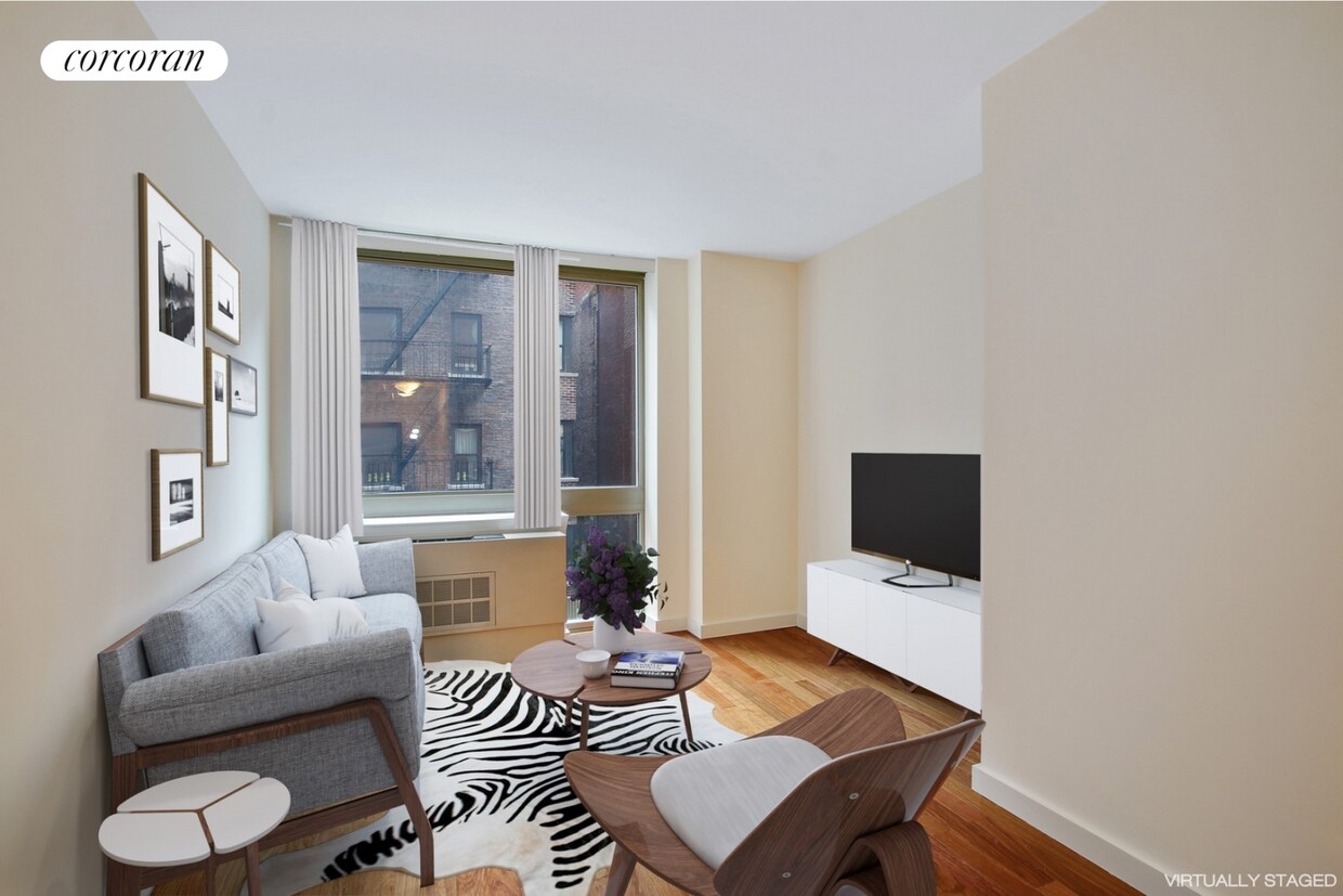 Primary Photo - 121 E 23rd St