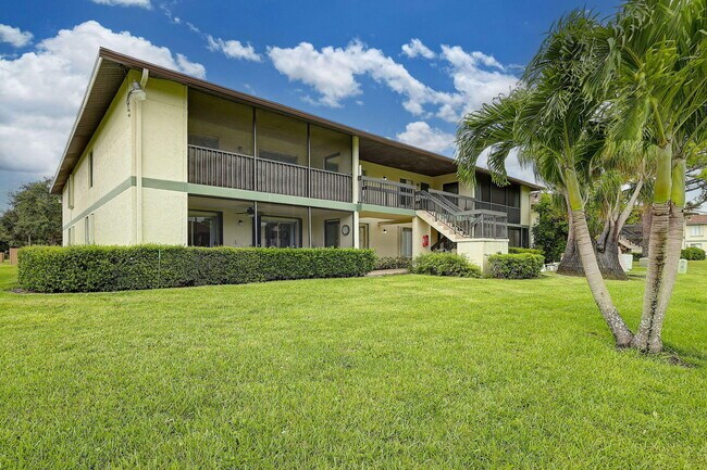 Building Photo - 6299 Chasewood Dr