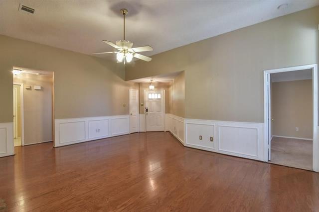 Building Photo - 5500 Silver Maple Dr