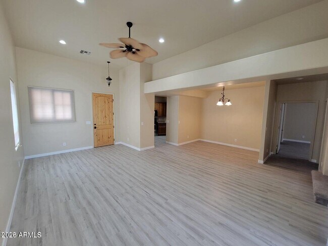 Foto del edificio - 1629 E Grandview Rd