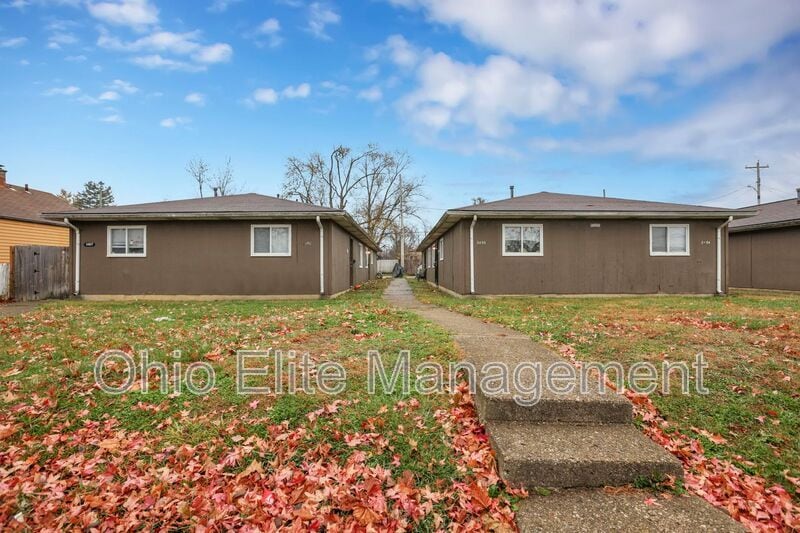 Primary Photo - 2460 Hiawatha St